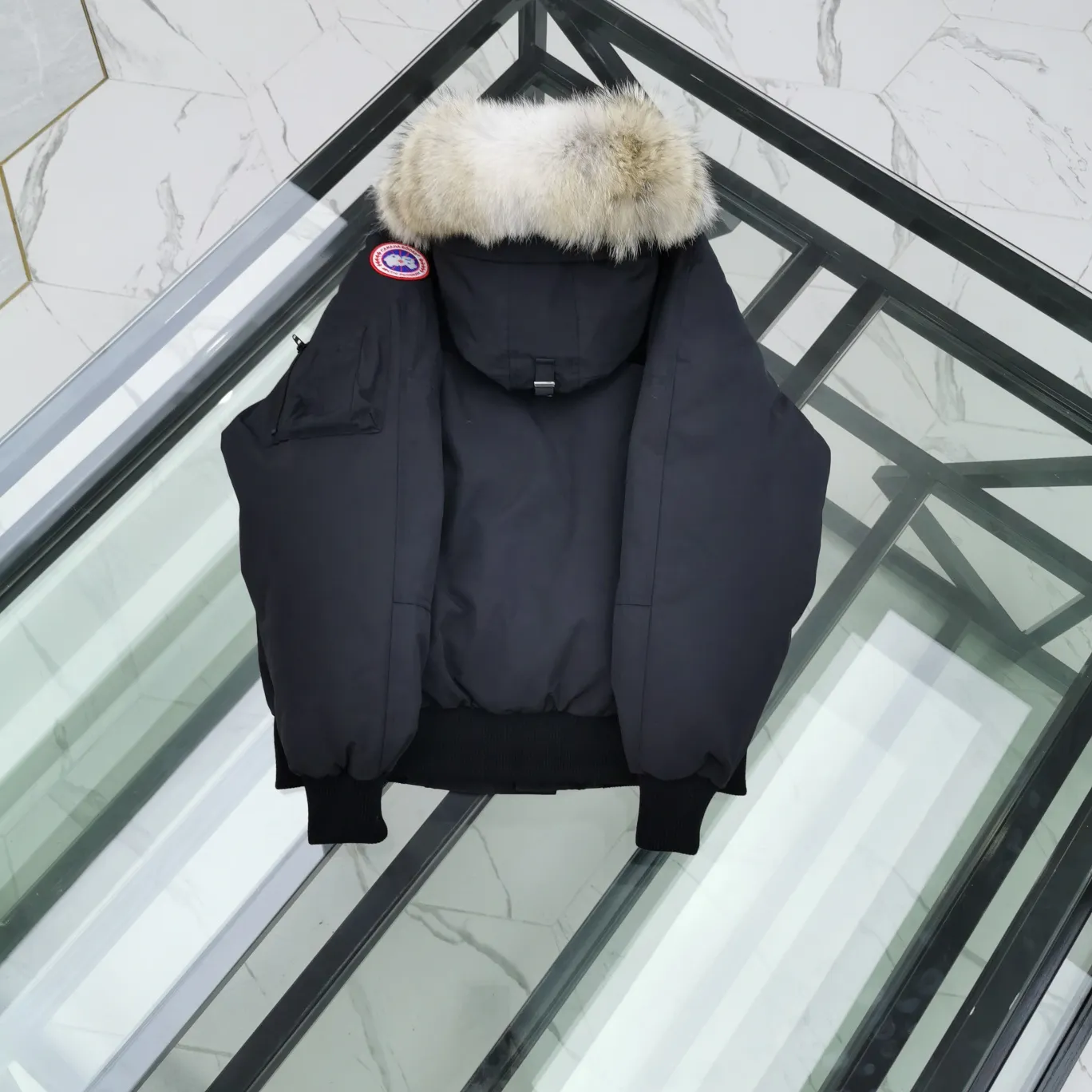 P720 01 model - black